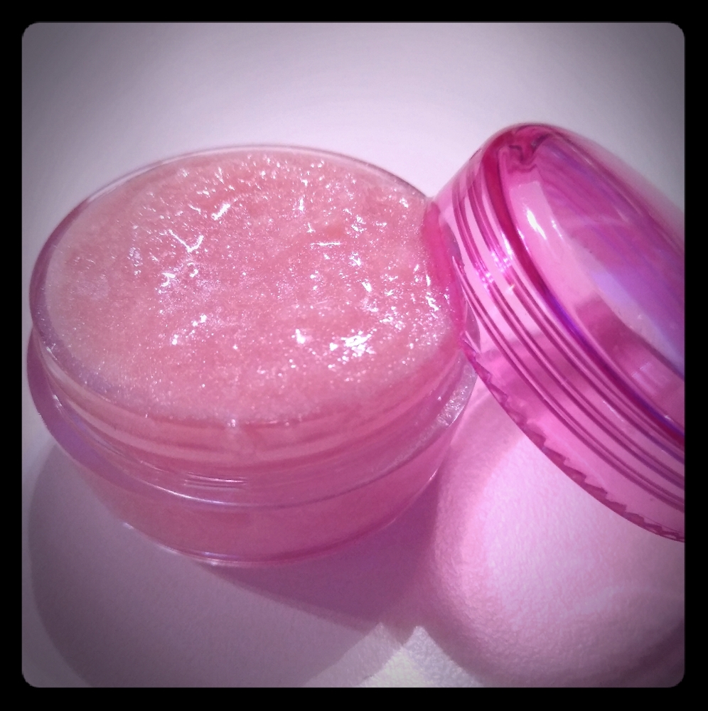 Homemade lip scrubs and lip balms 2 for 4$